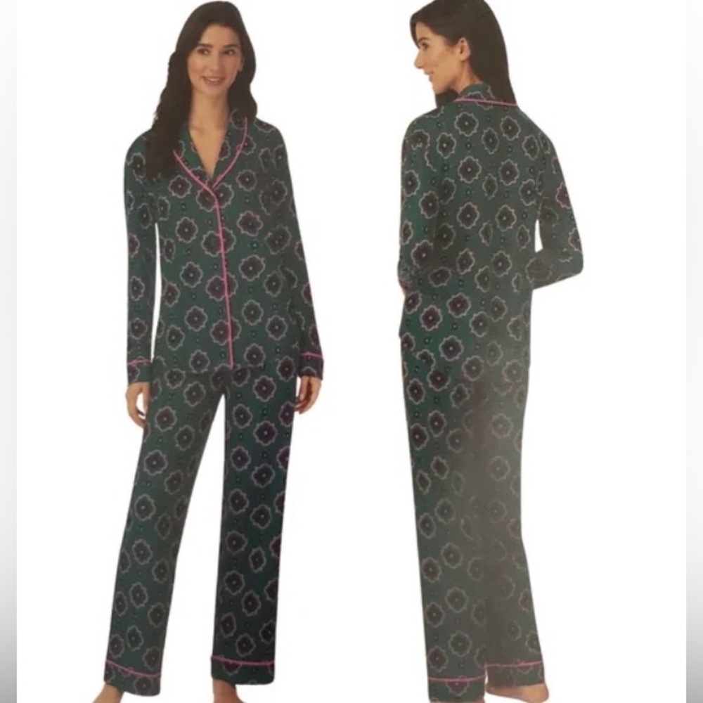 Room Service shawl Black and Pink Patterned Pajamas-S black , green pink , NWOT